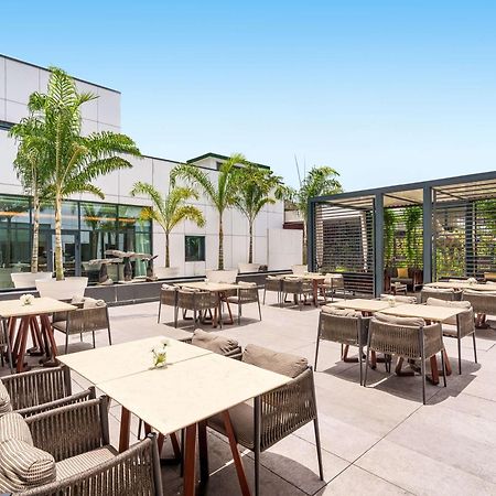 Moevenpick Hotel Абиджан Екстериор снимка
