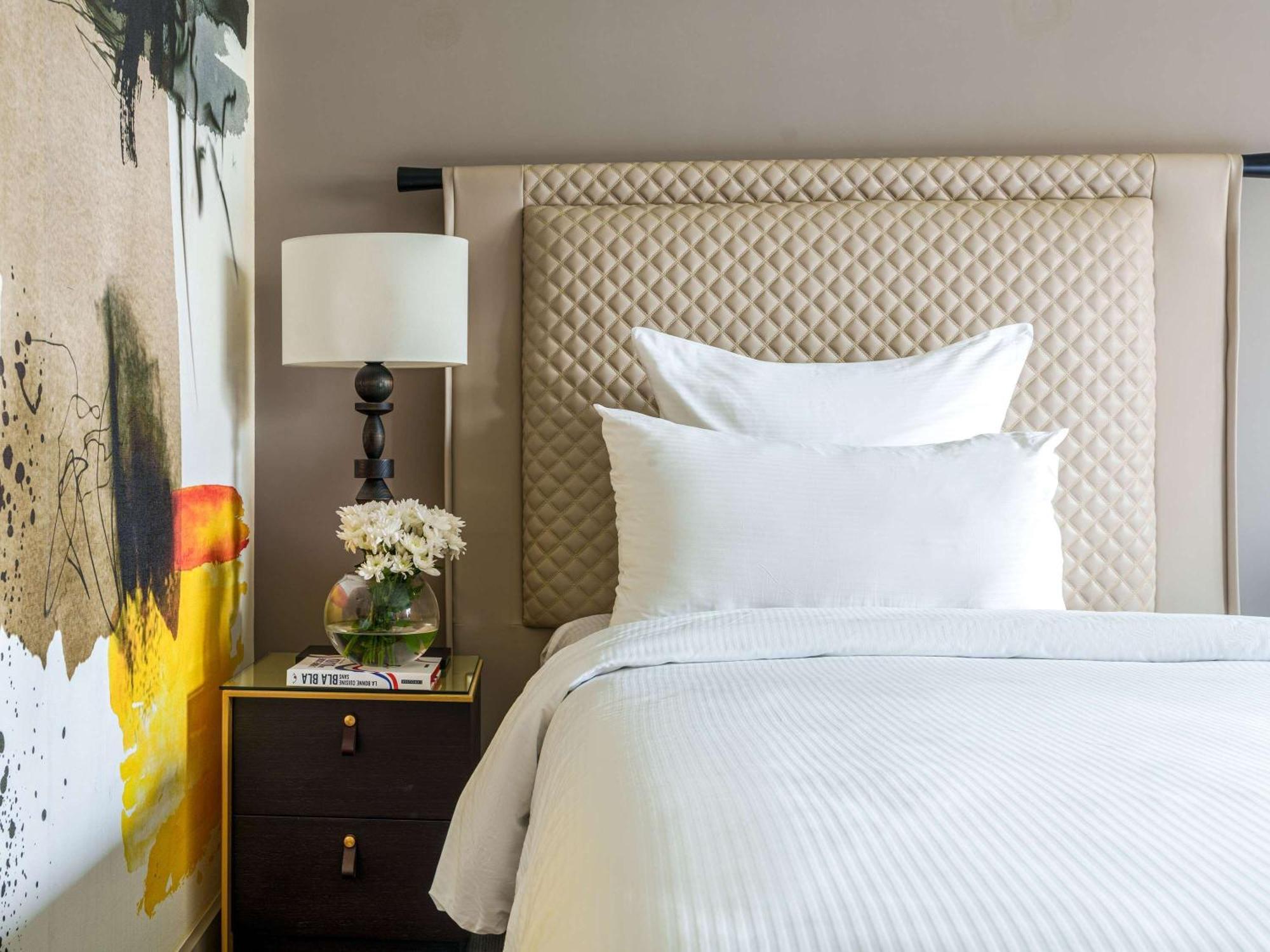 Moevenpick Hotel Абиджан Екстериор снимка